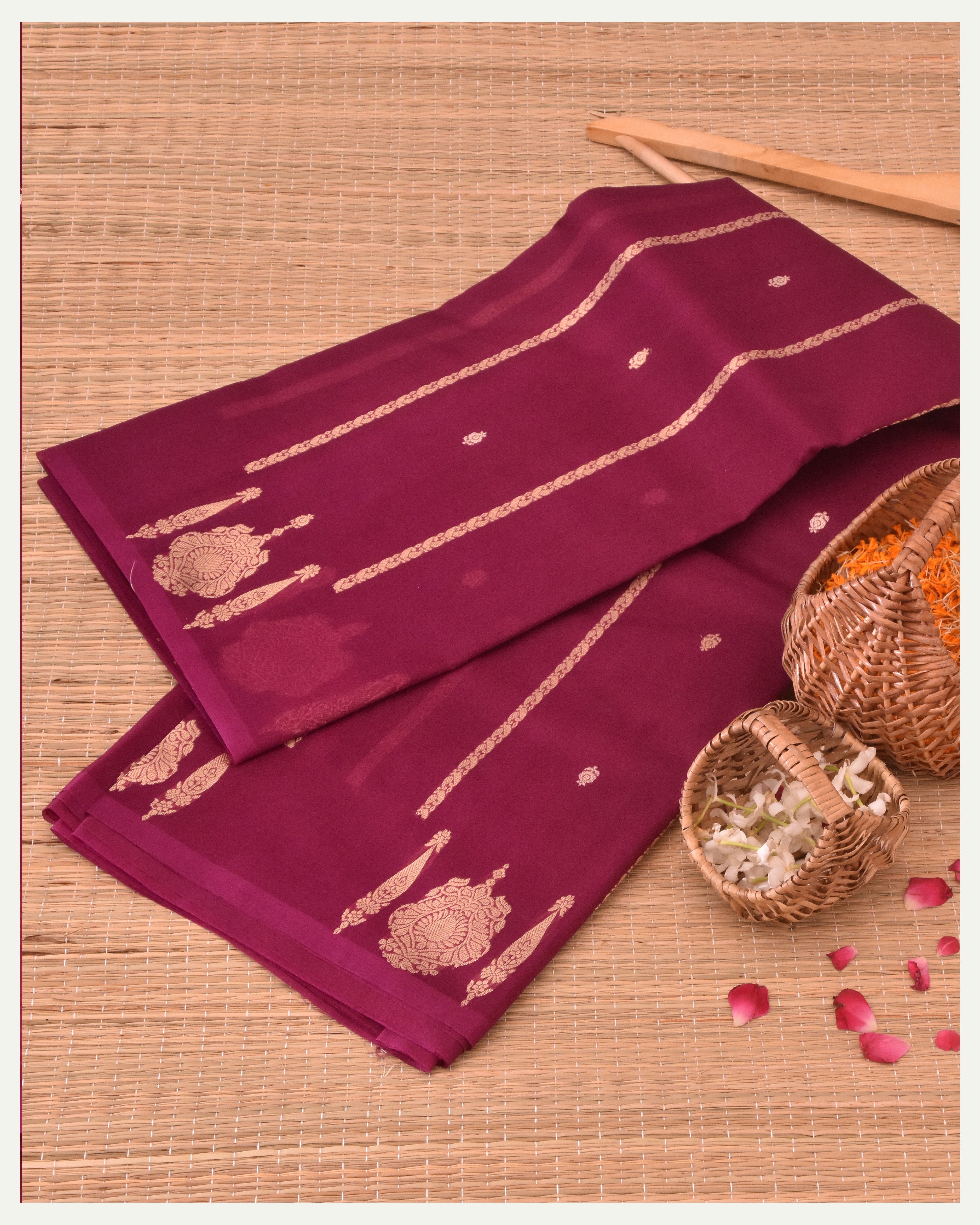 Onion Pink Pure Banarasi Handloom Kora Silk Saree