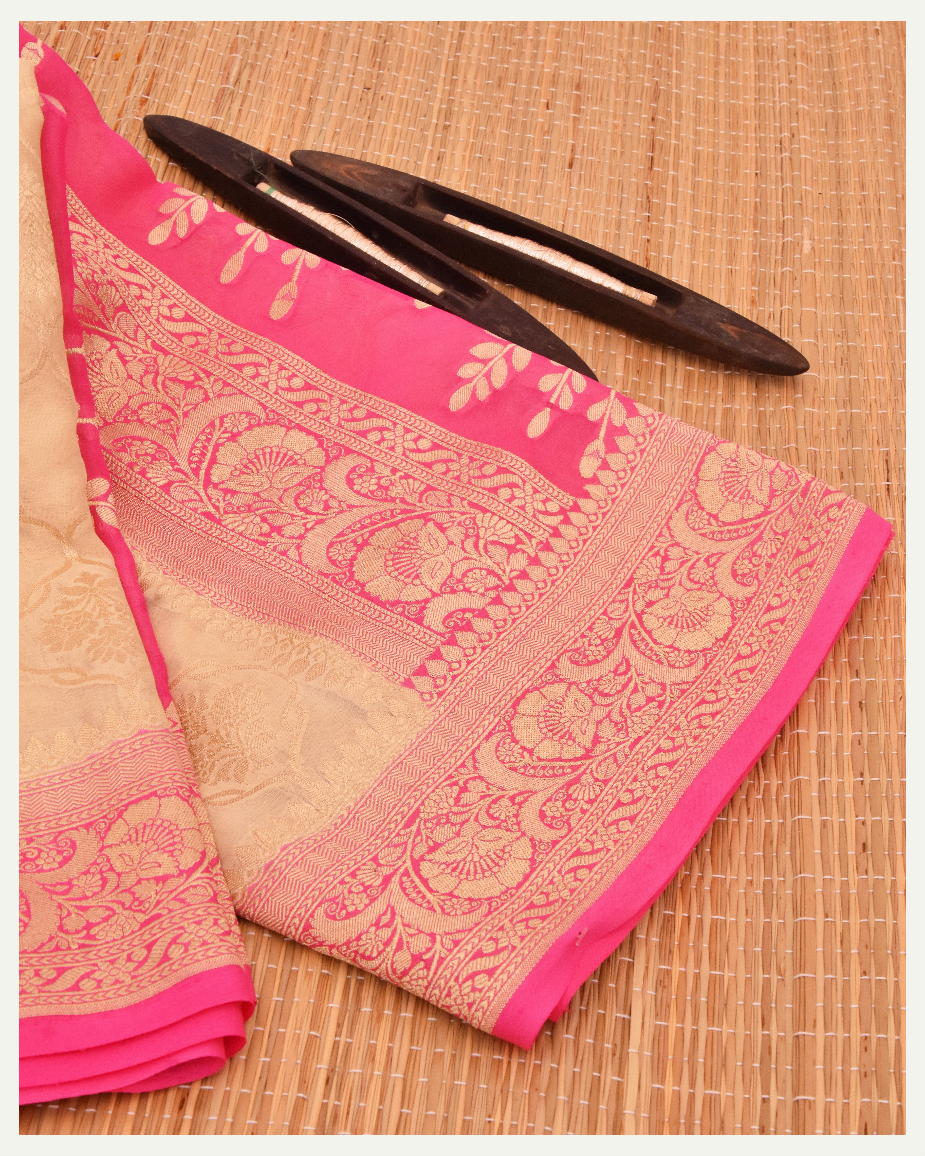 Off-White Jaal Khaddi Georgette Handloom Banarasi Saree